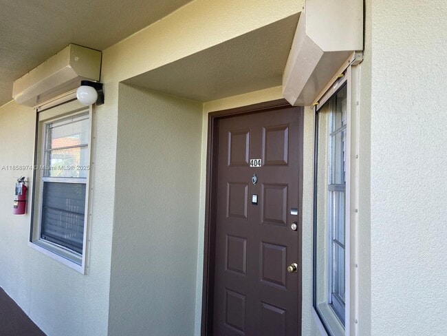 Building Photo - 13000 SW 15th Ct