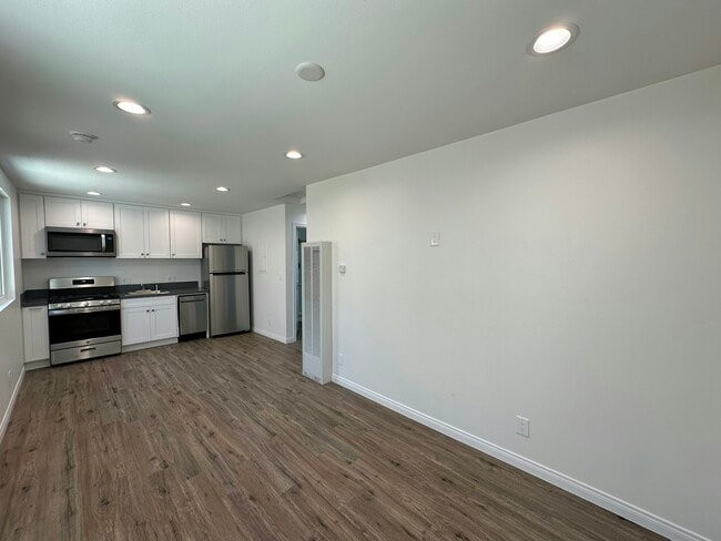 Photo - 2941 9th Ave Apartment