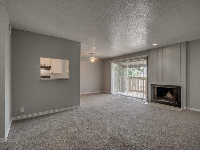 Shoreline Apartments - Living Room - Shoreline Apartments