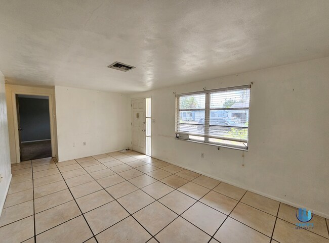 Foto del edificio - 2 Bed 1 Bath Home for rent in Holiday *NOW...