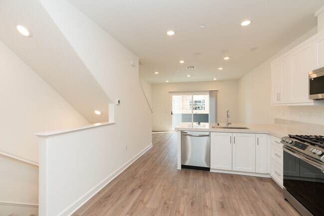 Building Photo - !!! FLAWLESS NEW CONSTRUCTION -FULLY UPGRA...