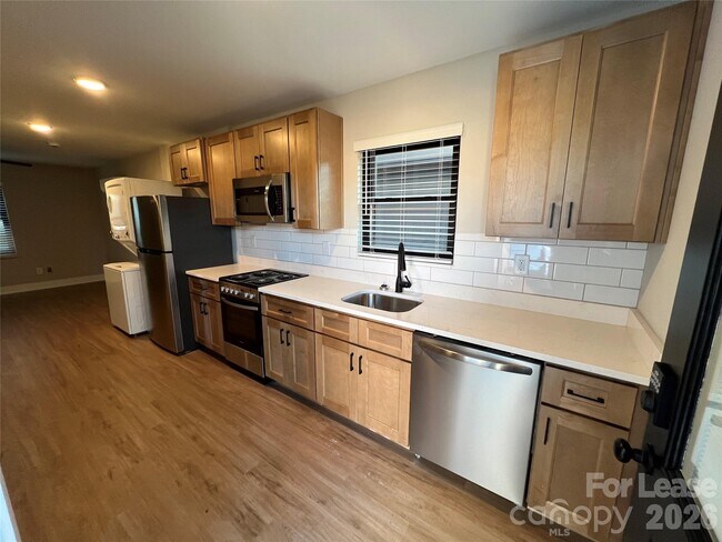 Foto del edificio - 412 N 4th St