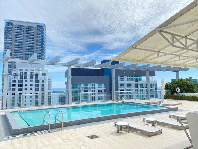 Foto del edificio - 1100 S Miami Ave