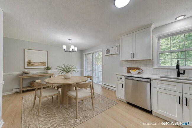 Foto del edificio - 45 Brandywine Ln