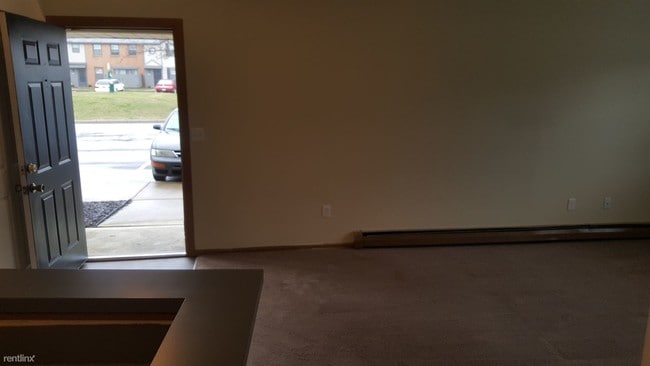 Building Photo - 2316 Hardy Parkway St