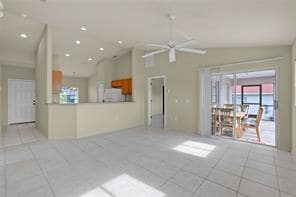 Building Photo - 807 Hillcrest Dr