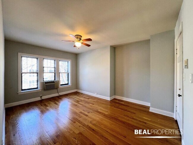 Foto del edificio - 1 bedroom in CHICAGO IL 60657