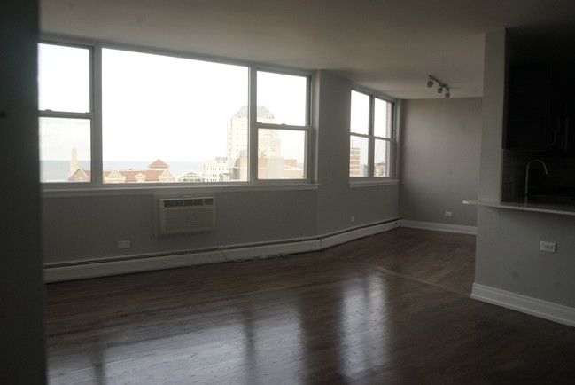 Foto del edificio - 6415 N Sheridan Rd