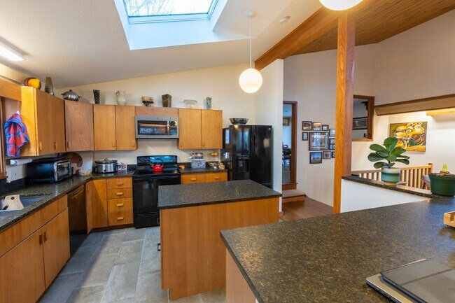 Foto del edificio - Amazing Location. Great Price!!