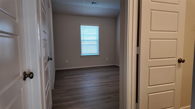 Foto del edificio - 16241 Parish Pointe Ct