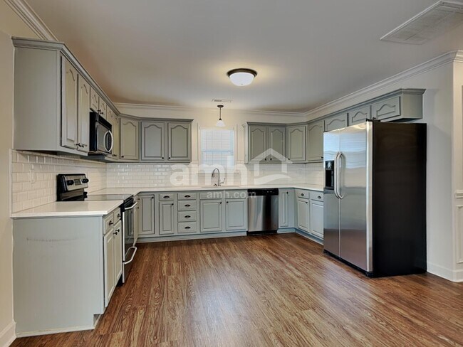Foto del edificio - 6677 Springfield Village Ln