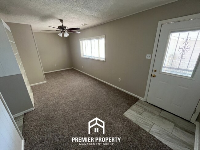 Foto del edificio - 5605 Loch Lomond Rd