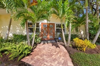 Building Photo - 13720 SW 74th Ct