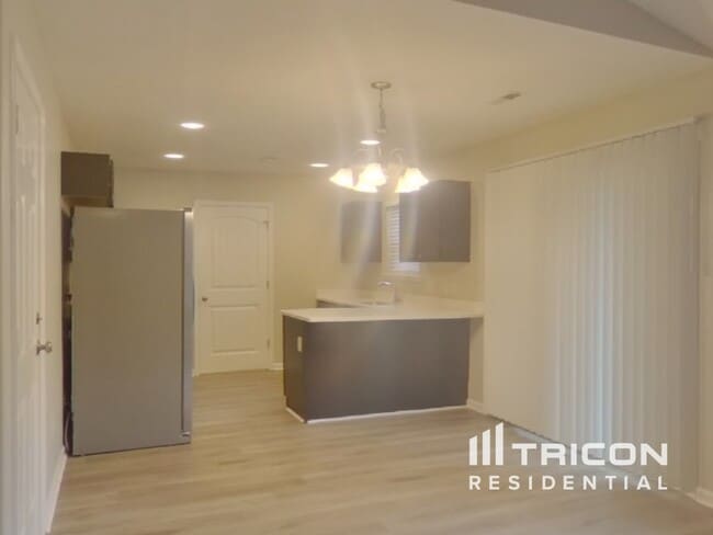 Building Photo - 205 Terilyn Ct