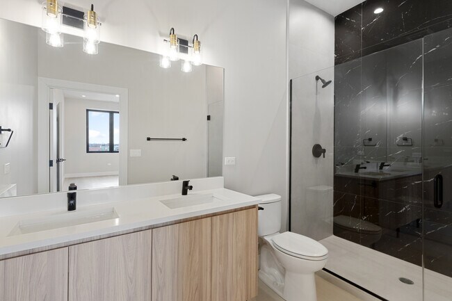 Foto del edificio - 2475 W Foster Ave