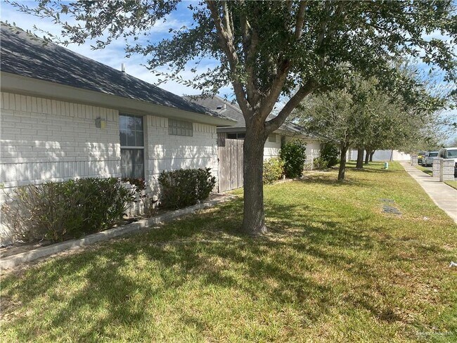 Building Photo - 1713 Tierra Dulce Dr