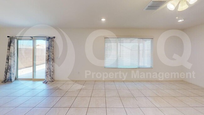 Building Photo - 8811 E Stone Meadow Cir