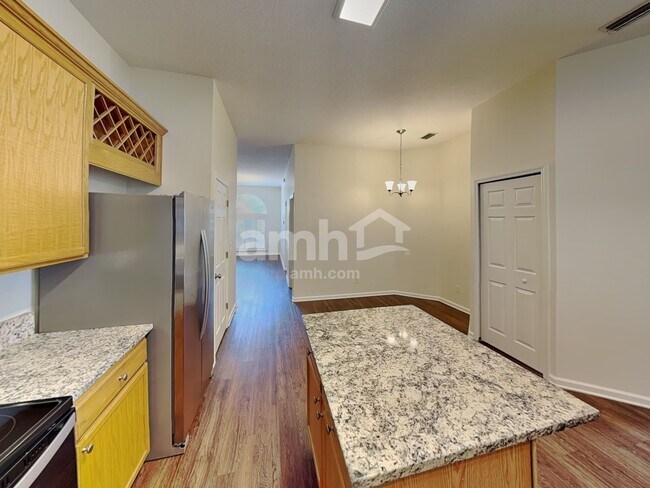Foto del edificio - 534 Alice Cove Ct