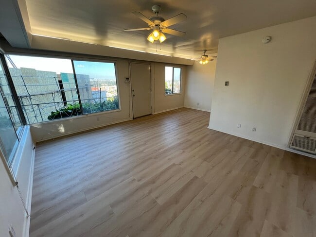 Building Photo - 3857 Don Tomaso Dr