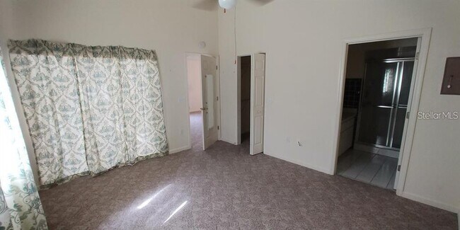 Foto del edificio - 2028 NW 50th Ave
