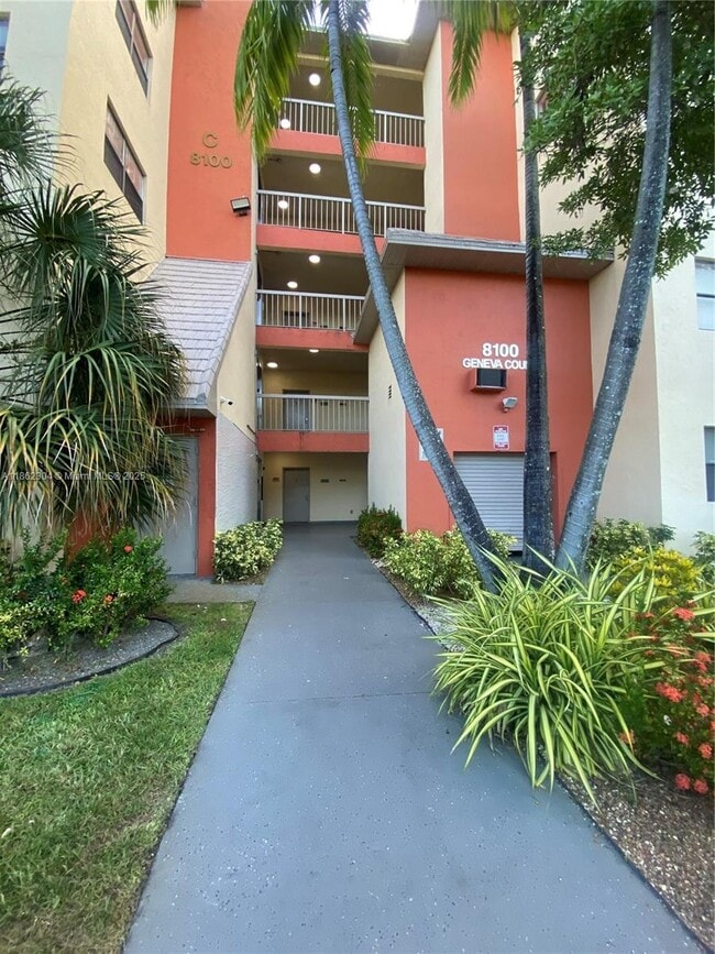 Building Photo - 8100 Geneva Ct