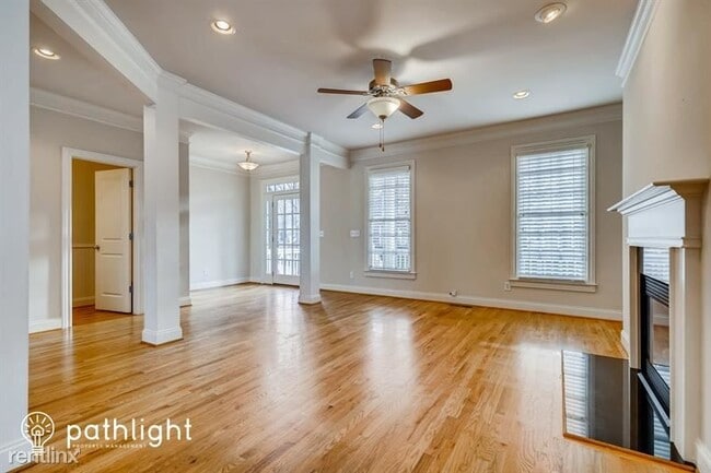 Building Photo - 3 br, 2.5 bath House - 1696 Carr Circle No...