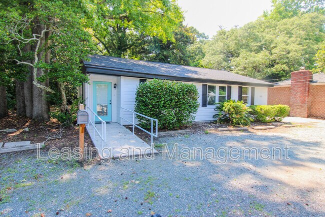 Building Photo - 505 Folly Rd