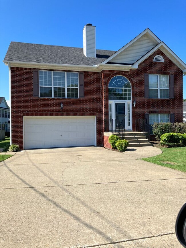 Building Photo - Large Hermitage Home on corner lot.