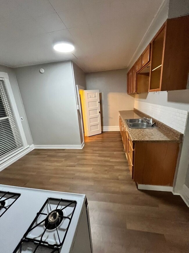 Building Photo - Jackson Studio Suites