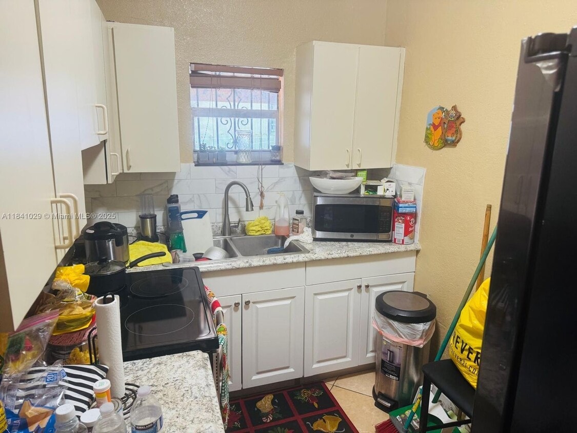 Photo - 861 NW 112th Street, Miami, FL 33168