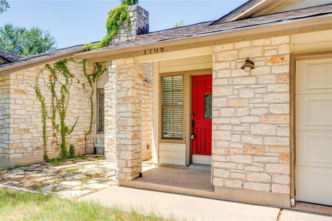 Foto del edificio - 1708 Wild Horse Ln