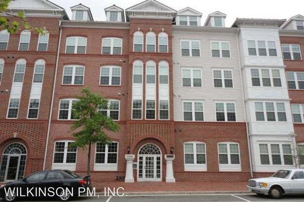 Primary Photo - 4950 Brenman Park Dr
