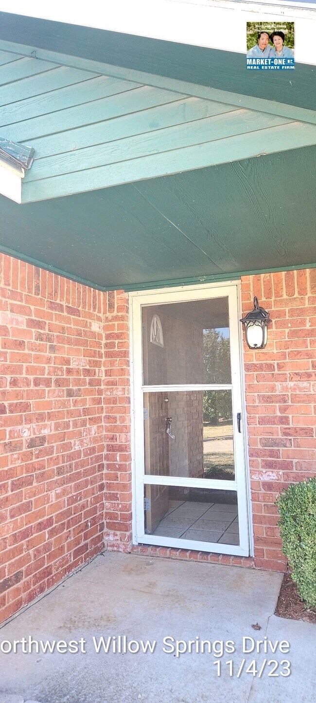 Foto del edificio - 6840 NW Willow Springs Dr