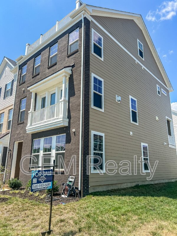 Building Photo - 1484 Meadowlark Glen Rd