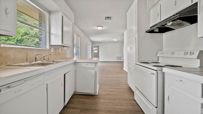 Foto del edificio - 406 Pamela Dr