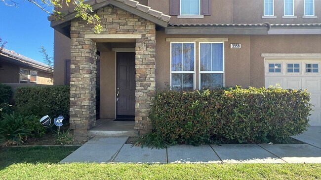Foto del edificio - West Palmdale Home in Golf Course