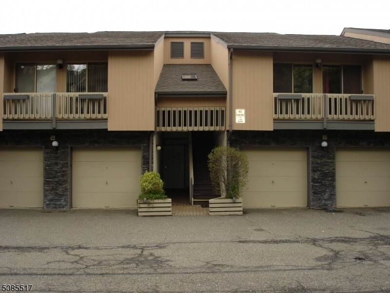 60 Hart Dr, West Orange, NJ 07052 Townhome Rentals in West Orange NJ