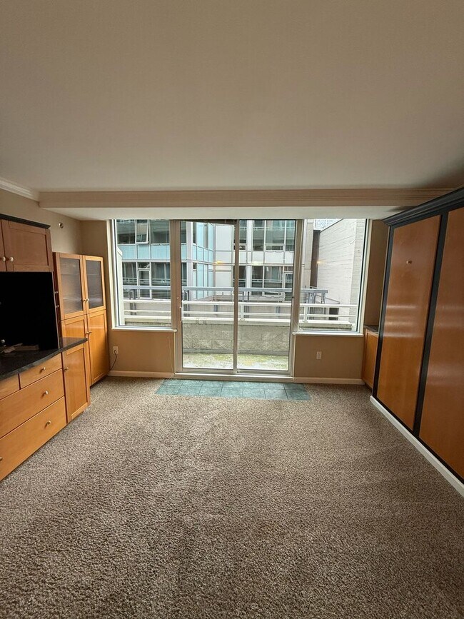 Foto del edificio - Seattle Heights Belltown Studio with Priva...