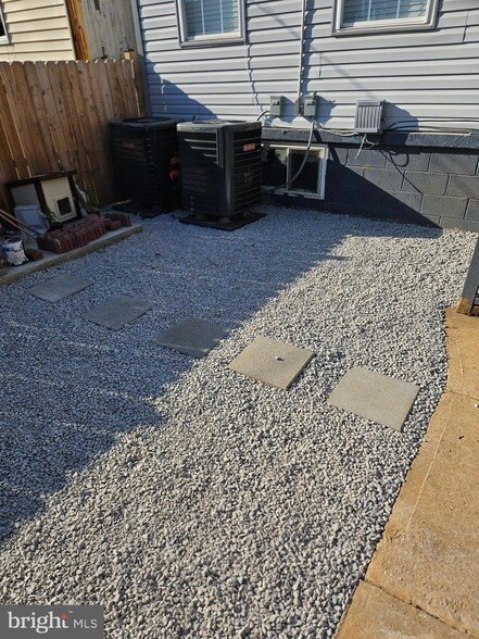 Foto del edificio - 1223 Simms Pl NE