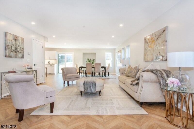 Foto principal - 145 King St
