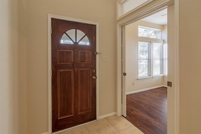 Foto del edificio - 23 Otter Pond Pl