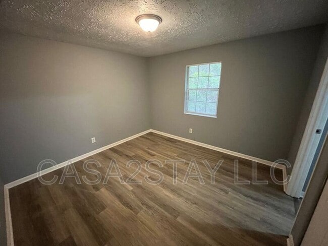 Building Photo - 371 Redmar Blvd