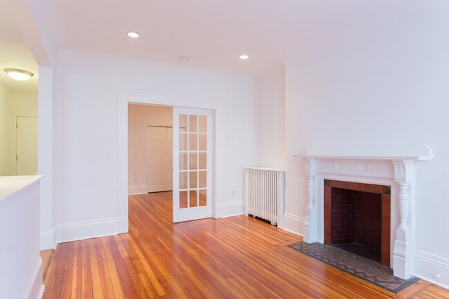 Living Room - 127 St. Botolph Street