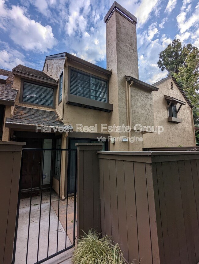 Foto del edificio - 1341 Greenwich Ct