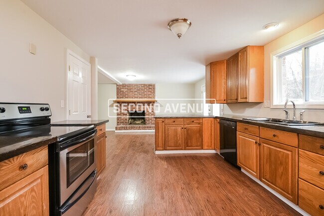 Foto del edificio - 1260 Mcknight DR