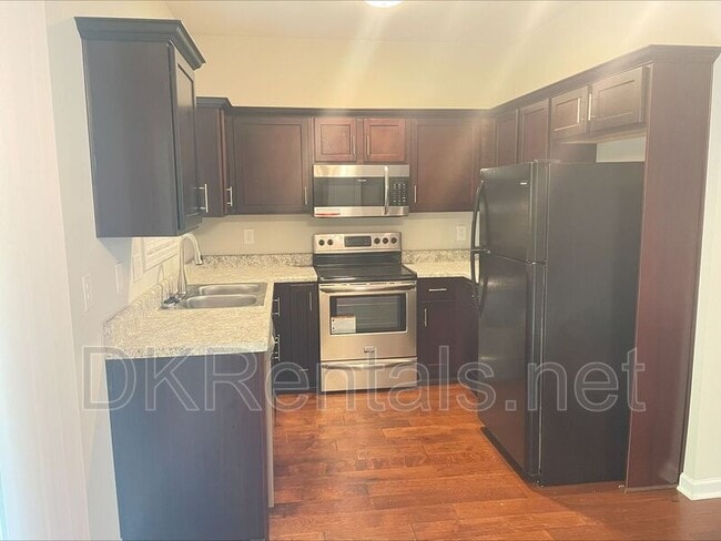 Building Photo - 1731 Brookside Lay Cir