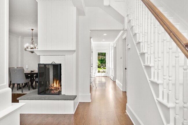 Foto del edificio - 29 Weston Hill Rd