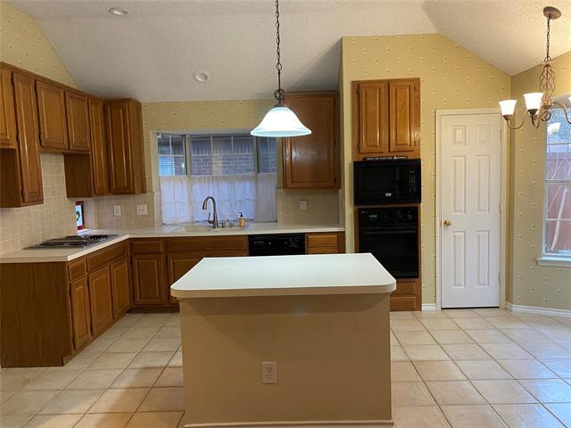Foto del edificio - 2213 Green Hill Dr