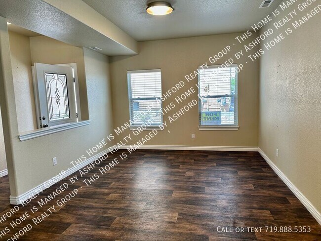 Foto del edificio - 9360 Piedmont Point