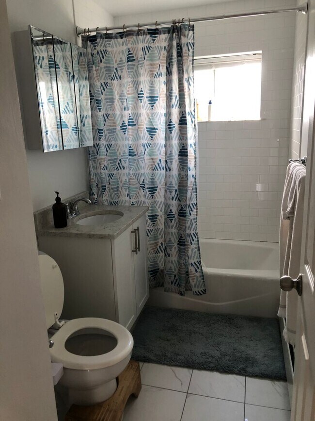 Foto del edificio - Gorgeous 2 bed 1 bath in Allston
